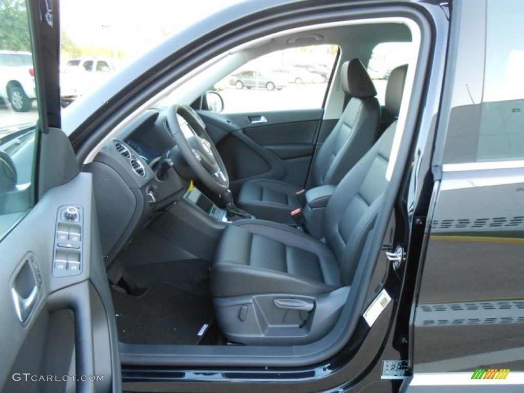 Black Interior 2013 Volkswagen Tiguan SE Photo #74476934