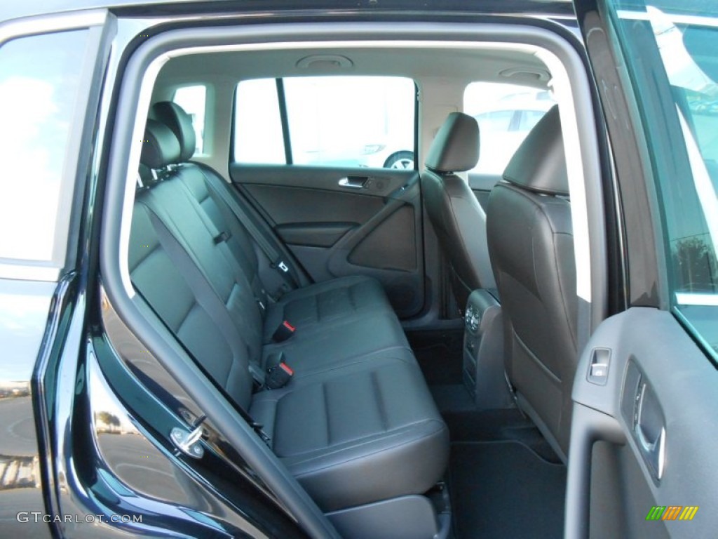Black Interior 2013 Volkswagen Tiguan SE Photo #74476980