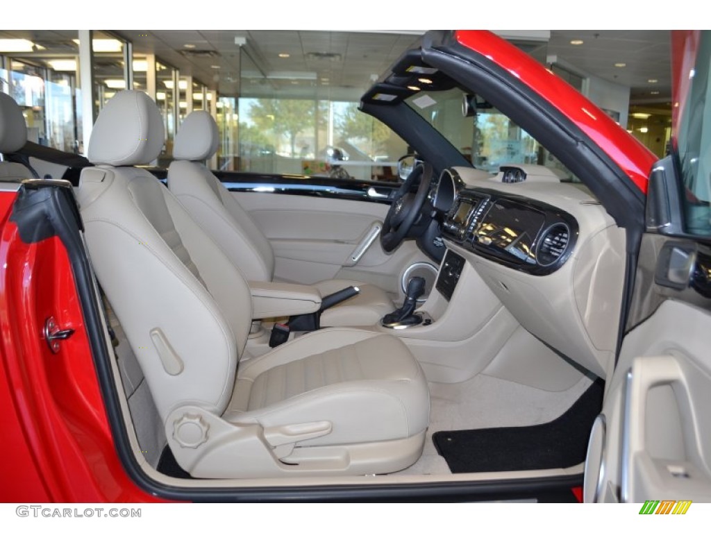 Beige Interior 2013 Volkswagen Beetle Turbo Convertible Photo #74477626