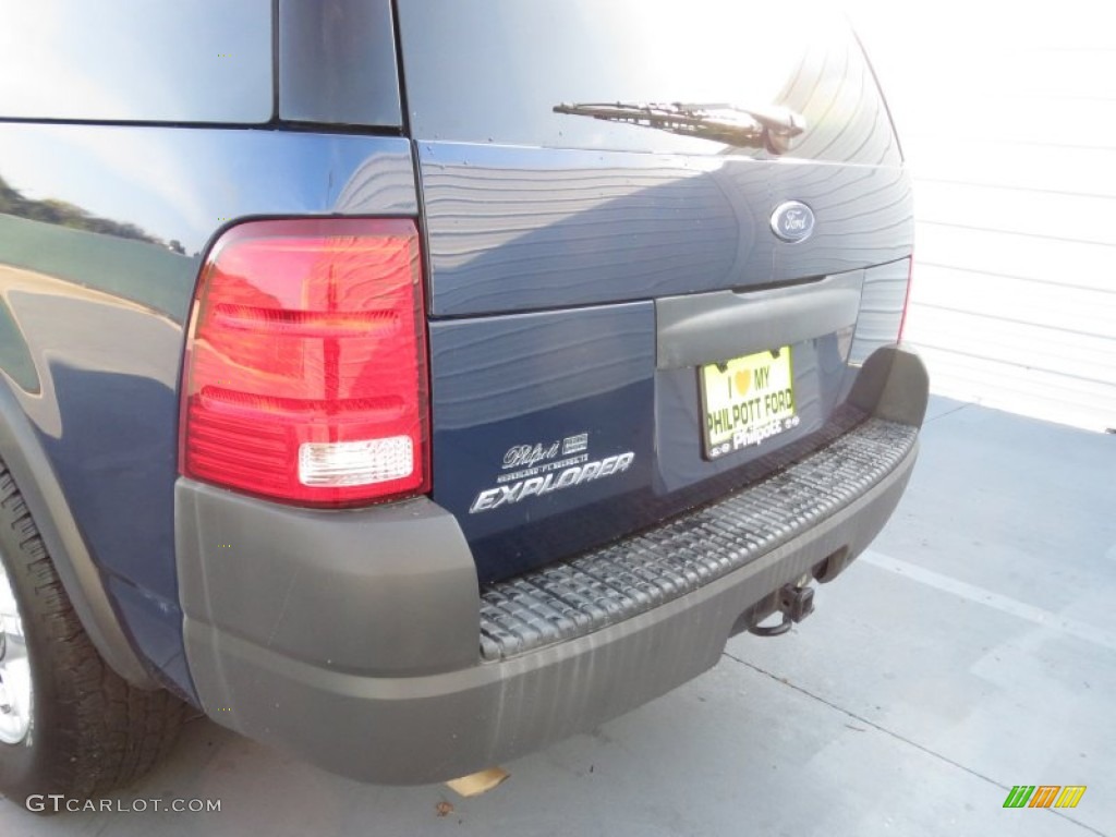 2004 Explorer XLS - Dark Blue Pearl Metallic / Medium Parchment photo #17