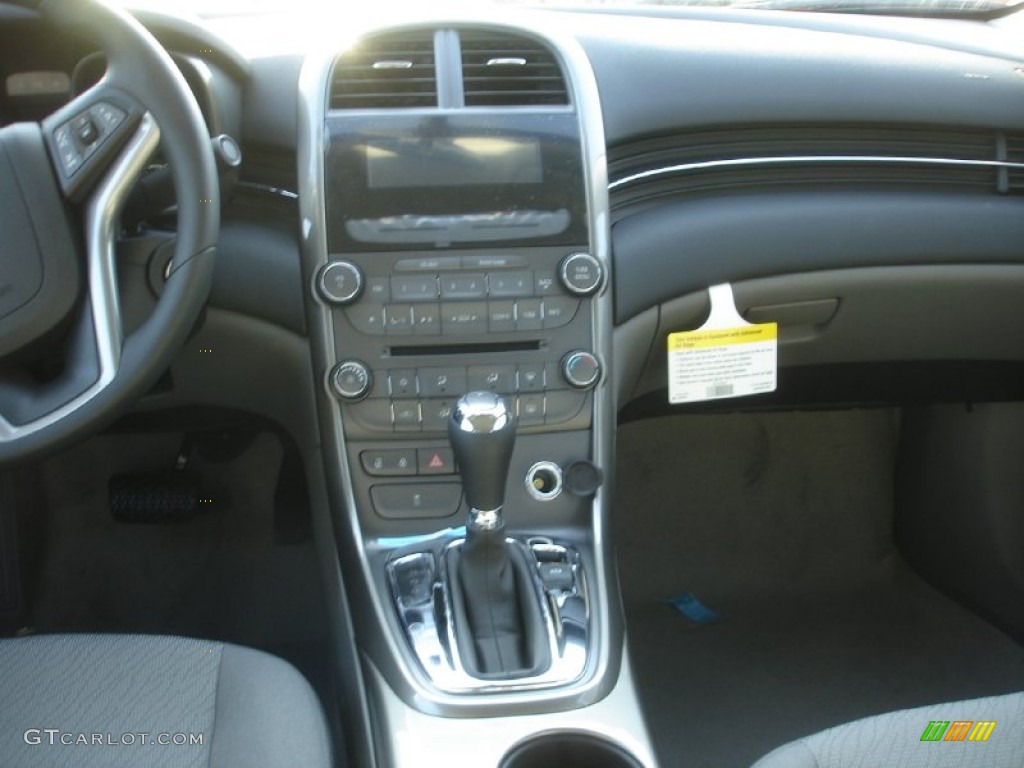 2013 Malibu LS - Silver Ice Metallic / Jet Black/Titanium photo #4