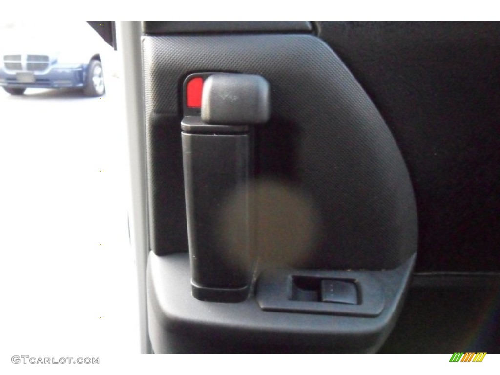 2006 MAZDA5 Touring - Whitewater Pearl / Black photo #25
