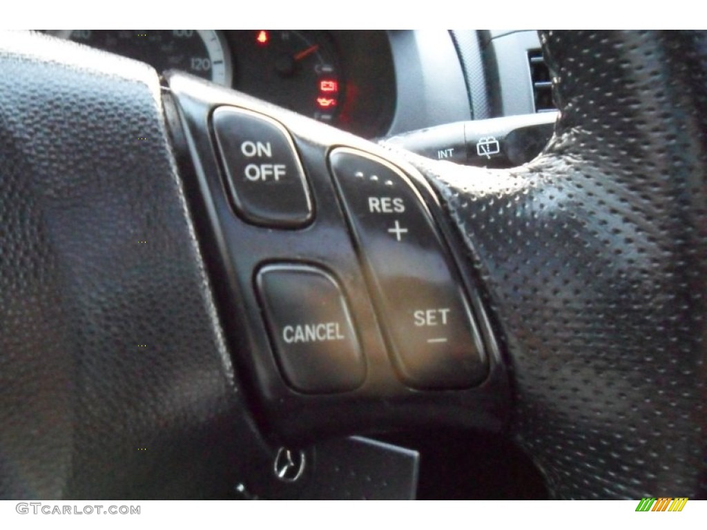 2006 MAZDA5 Touring - Whitewater Pearl / Black photo #33