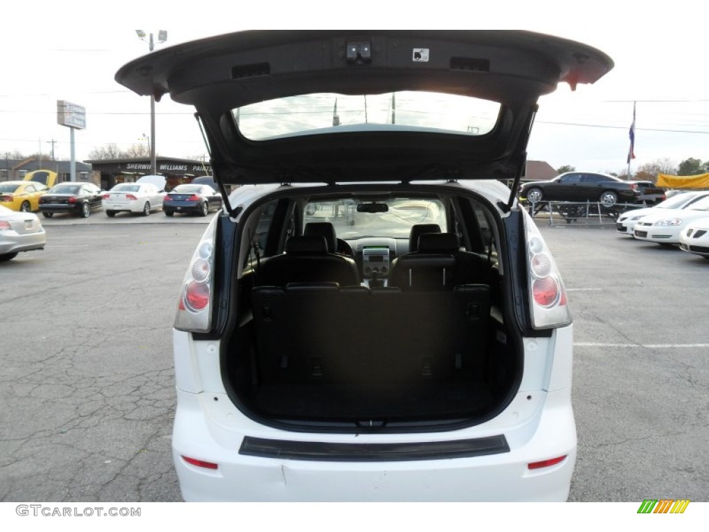 2006 MAZDA5 Touring - Whitewater Pearl / Black photo #40