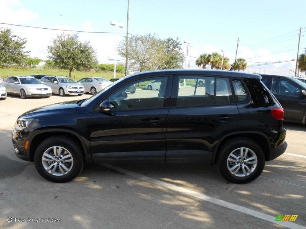 2012 Tiguan S 4Motion - Deep Black Metallic / Black photo #4