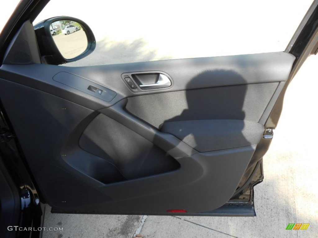 2012 Tiguan S 4Motion - Deep Black Metallic / Black photo #10