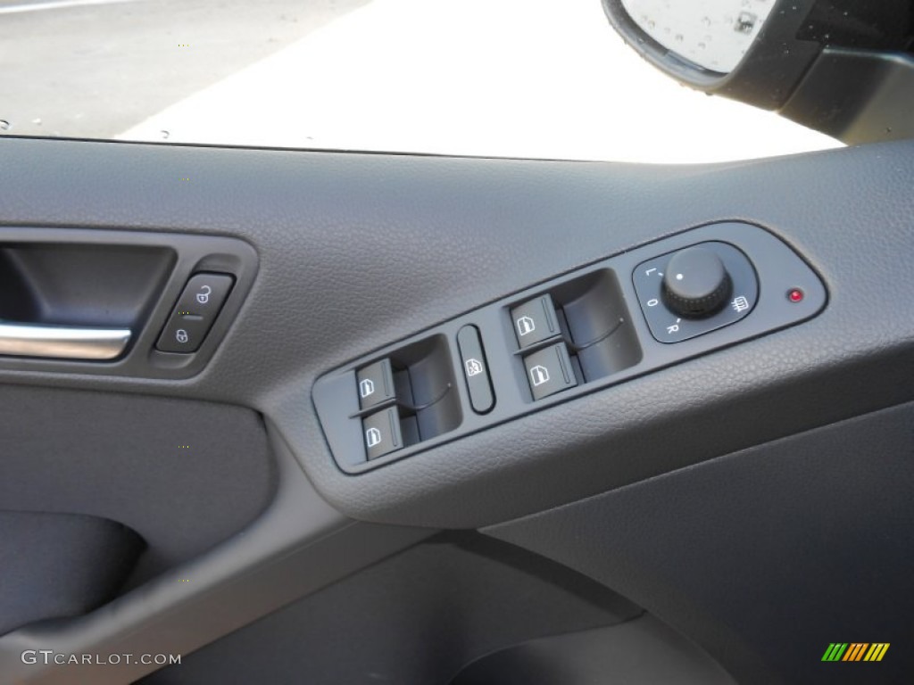 2012 Tiguan S 4Motion - Deep Black Metallic / Black photo #20