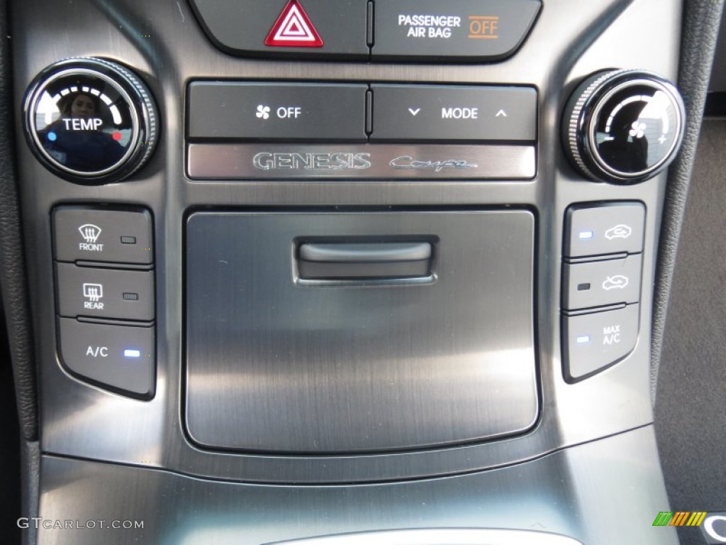 2013 Hyundai Genesis Coupe 2.0T Controls Photo #74479555