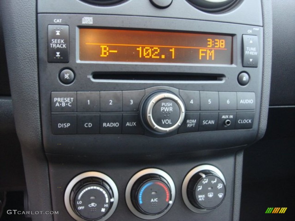 2009 Nissan Rogue SL AWD Audio System Photos