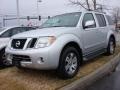 Silver Lightning - Pathfinder SE 4x4 Photo No. 5