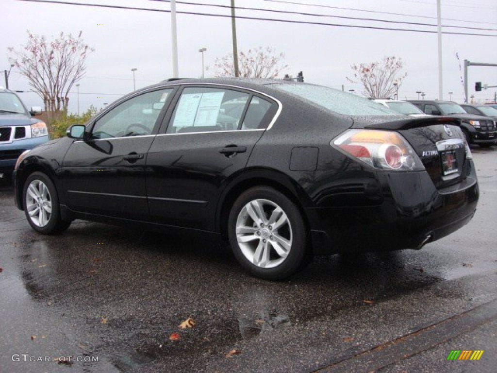 2012 Altima 3.5 SR - Super Black / Charcoal photo #5