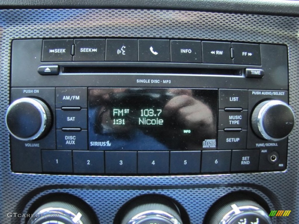 2011 Dodge Challenger R/T Audio System Photos