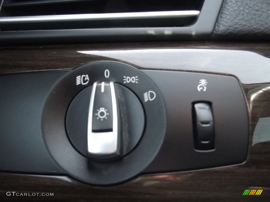 2010 BMW 7 Series 750i xDrive Sedan Controls Photo #74483996