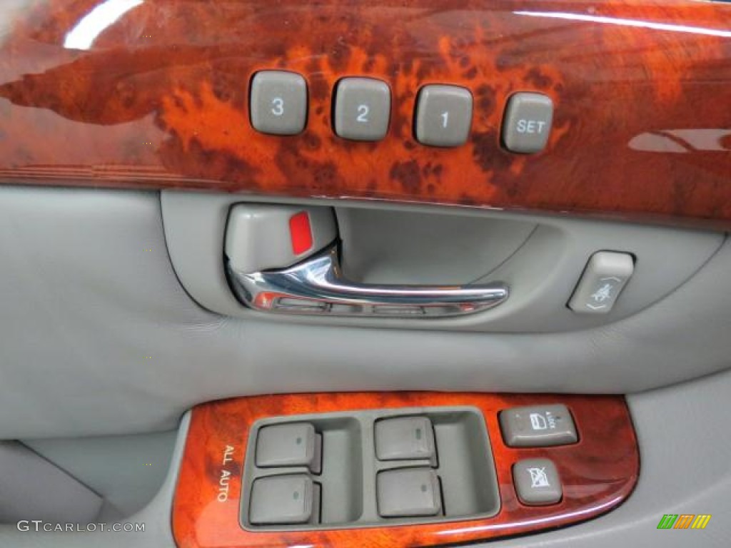 2005 Lexus LS 430 Sedan Controls Photo #74485936