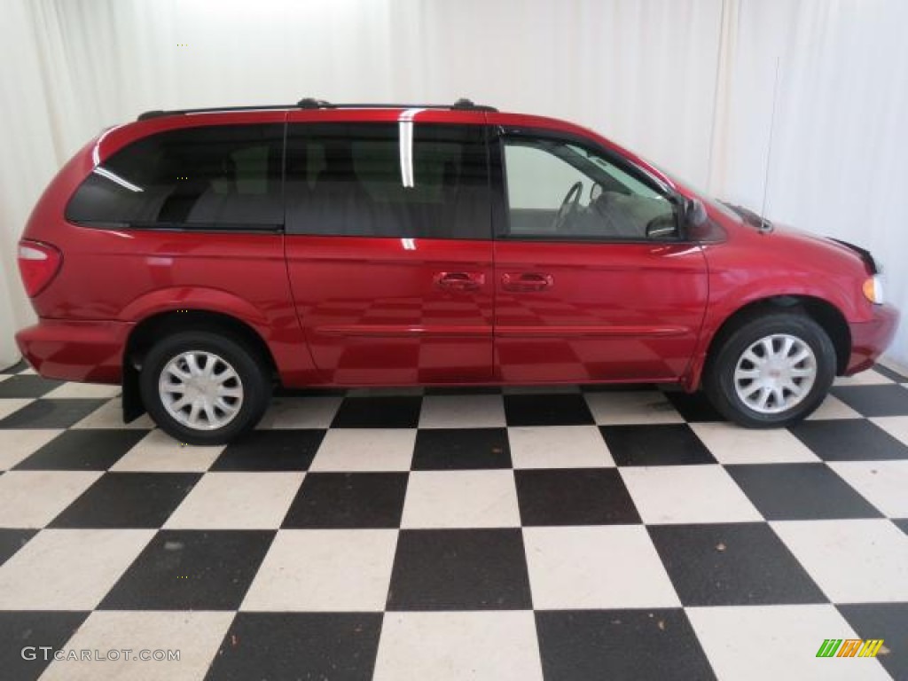 Inferno Red Pearl 2003 Chrysler Town & Country LX Exterior Photo #74486321