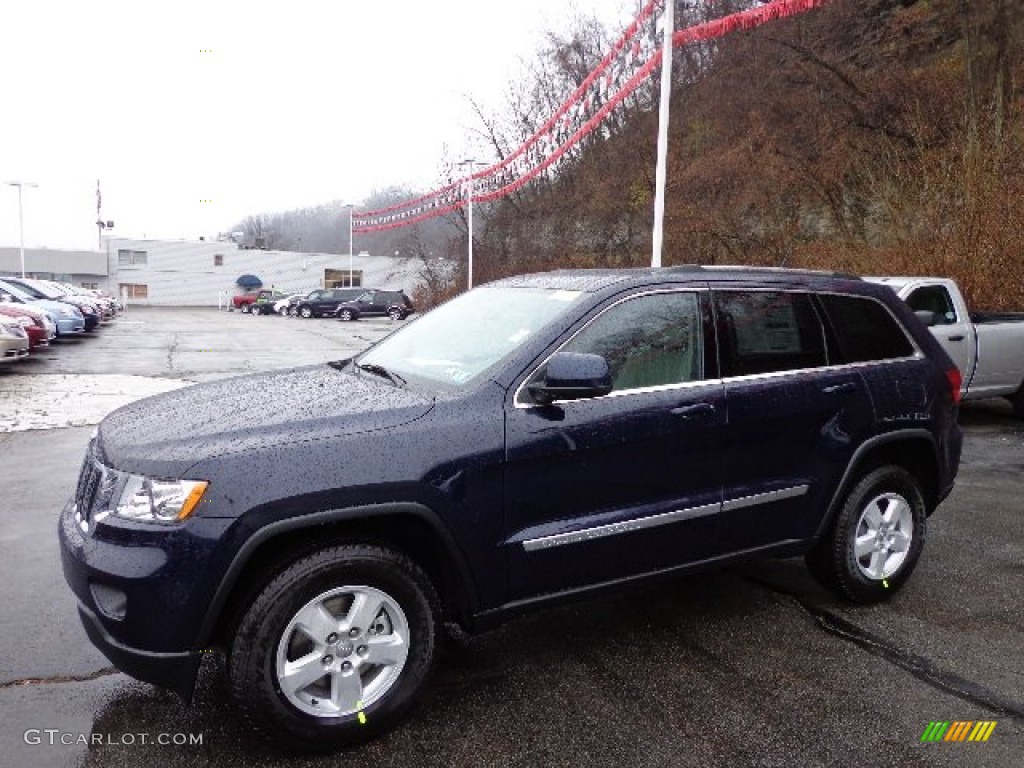 2013 Grand Cherokee Laredo 4x4 - True Blue Pearl / Dark Graystone/Medium Graystone photo #1