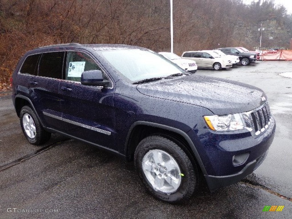 2013 Grand Cherokee Laredo 4x4 - True Blue Pearl / Dark Graystone/Medium Graystone photo #9