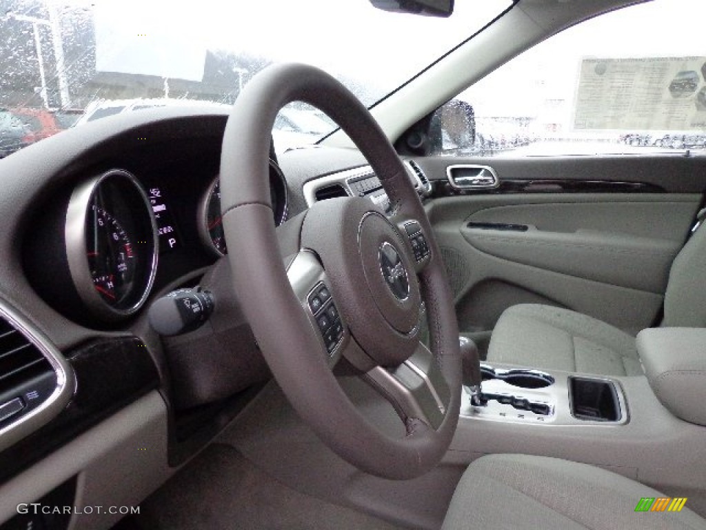 2013 Grand Cherokee Laredo 4x4 - True Blue Pearl / Dark Graystone/Medium Graystone photo #18