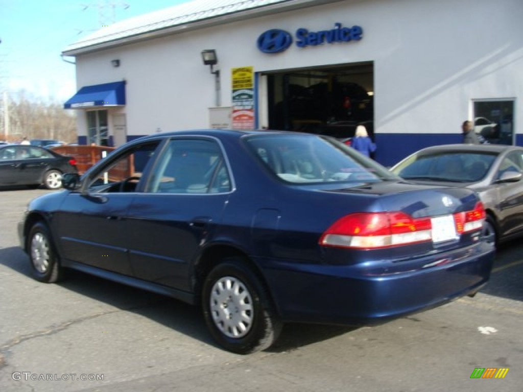 2002 Accord VP Sedan - Eternal Blue Pearl / Quartz Gray photo #6