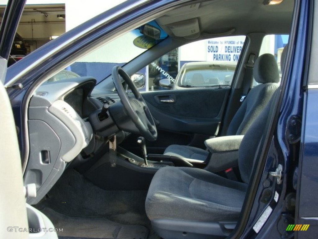 2002 Accord VP Sedan - Eternal Blue Pearl / Quartz Gray photo #9