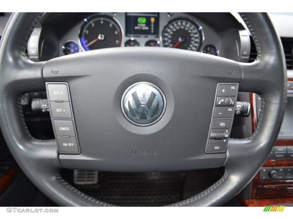 2005 Volkswagen Phaeton W12 4Motion Sedan Anthracite Steering Wheel Photo #74492205