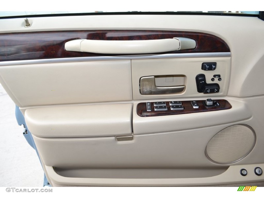 2008 Lincoln Town Car Signature Limited Light Camel Door Panel Photo #74492607