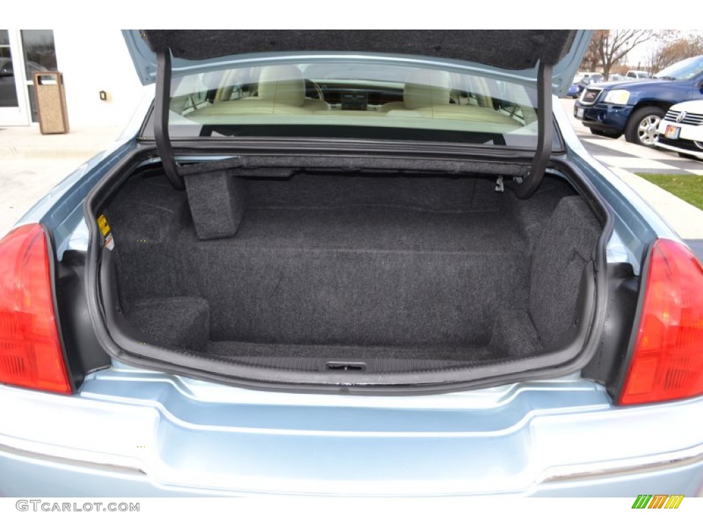 2008 Lincoln Town Car Signature Limited Trunk Photo #74492726