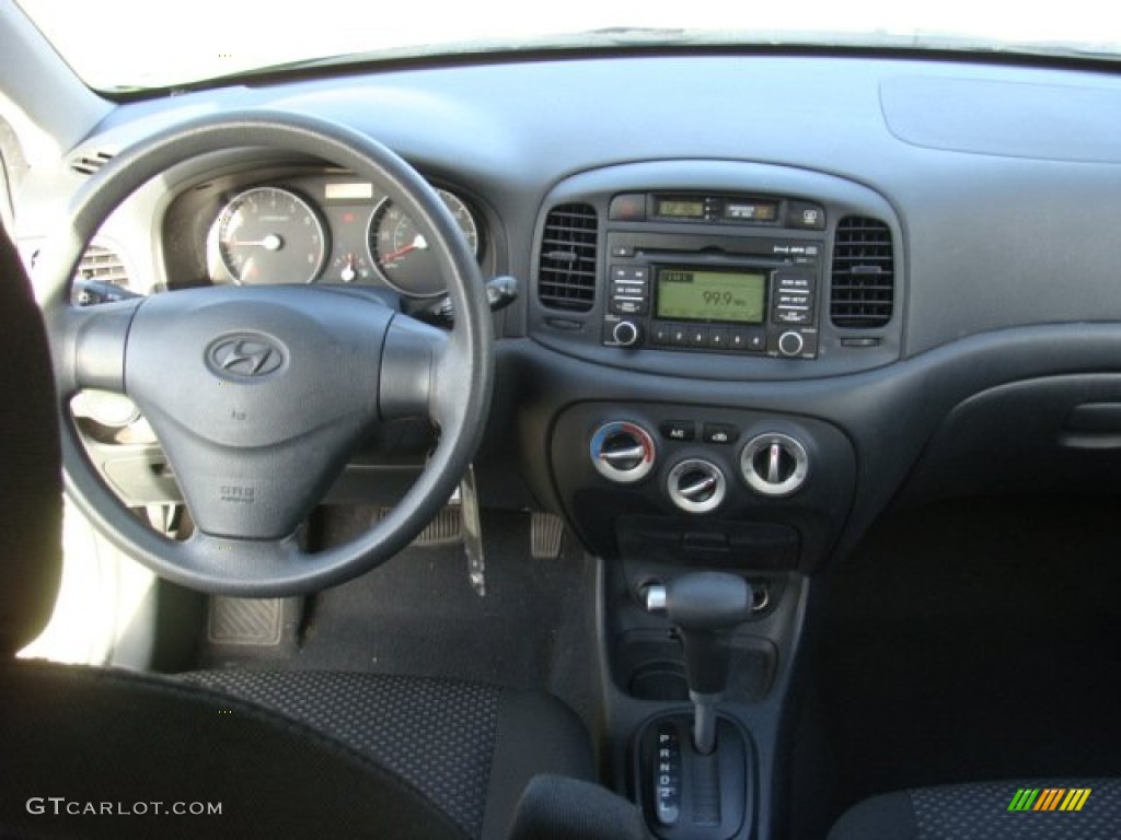 2008 Accent GS Coupe - Apple Green / Black photo #11