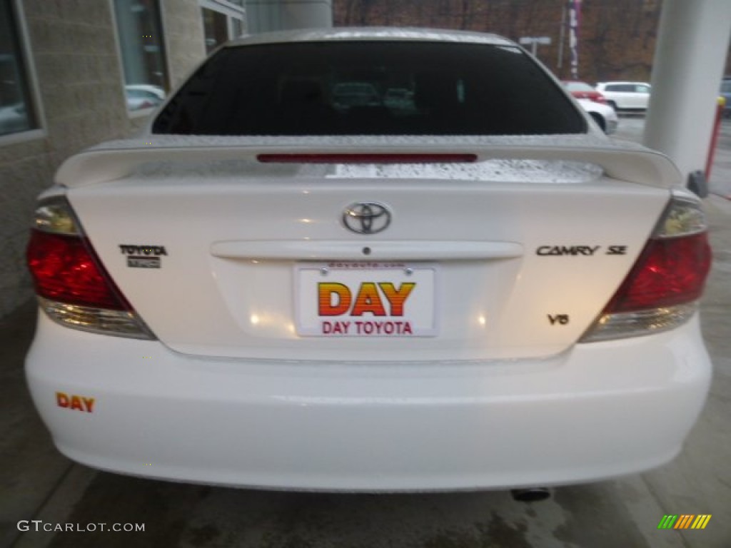 2006 Camry SE - Super White / Taupe photo #3