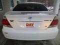 Super White - Camry SE Photo No. 3