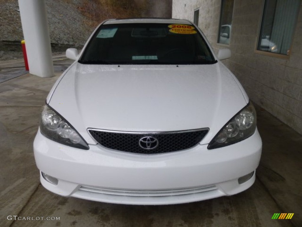2006 Camry SE - Super White / Taupe photo #6