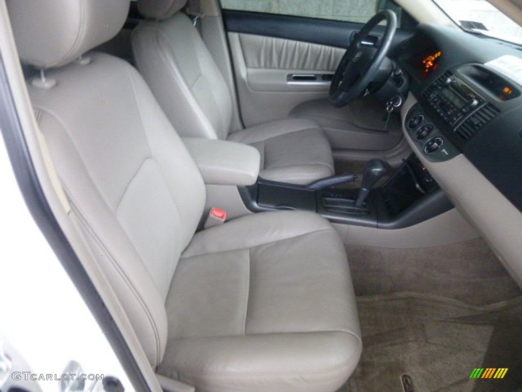 2006 Camry SE - Super White / Taupe photo #9