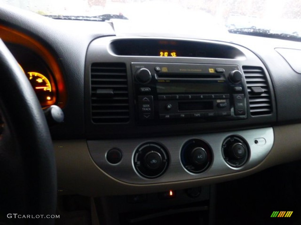 2006 Camry SE - Super White / Taupe photo #18