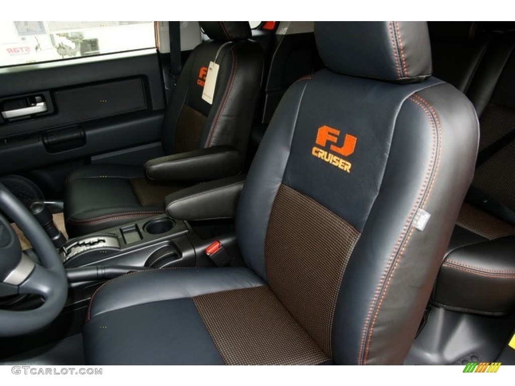 2013 Toyota FJ Cruiser 4WD Front Seat Photo #74500425