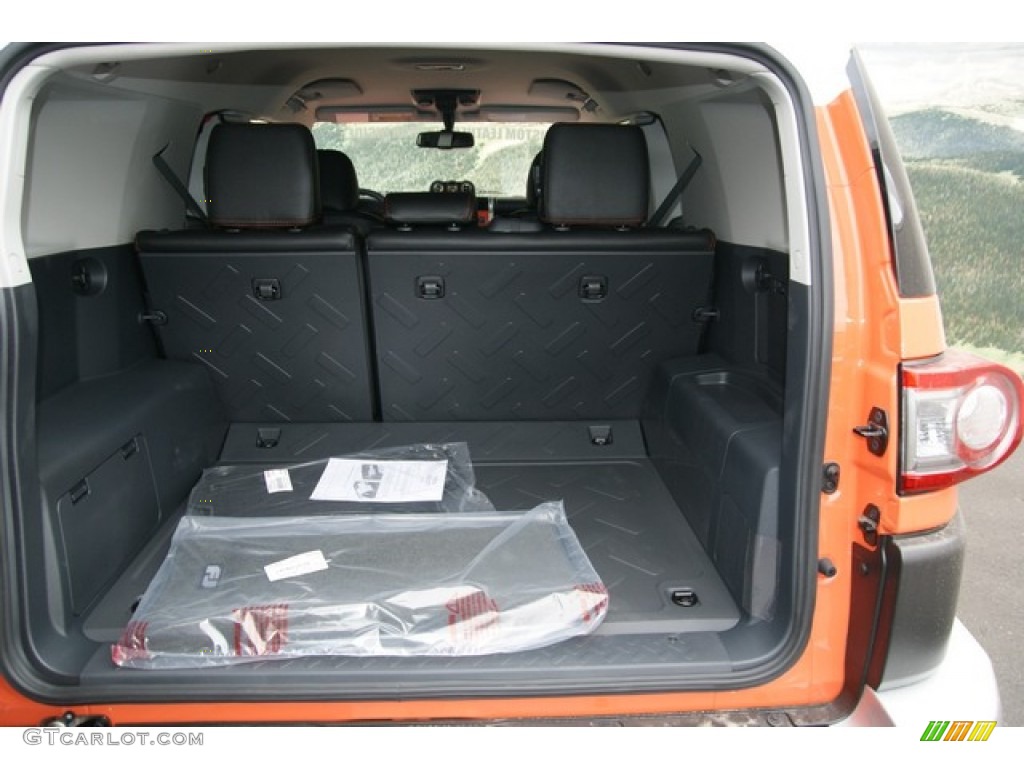 2013 Toyota FJ Cruiser 4WD Trunk Photo #74500478