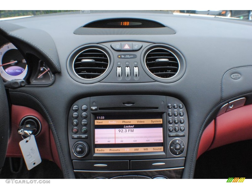 2009 Mercedes-Benz SL 550 Roadster Controls Photo #74500590