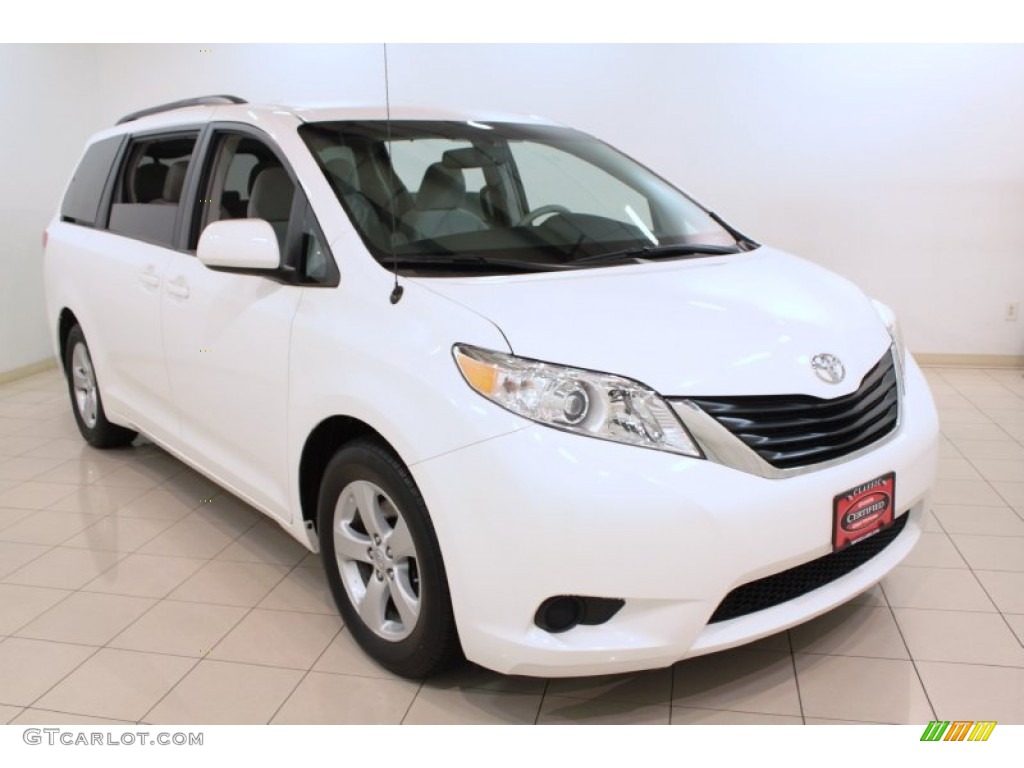 2011 Sienna LE - Super White / Light Gray photo #1