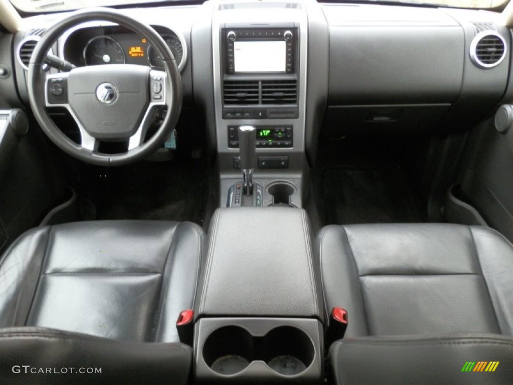 2010 Mercury Mountaineer V6 Premier AWD Dashboard Photos