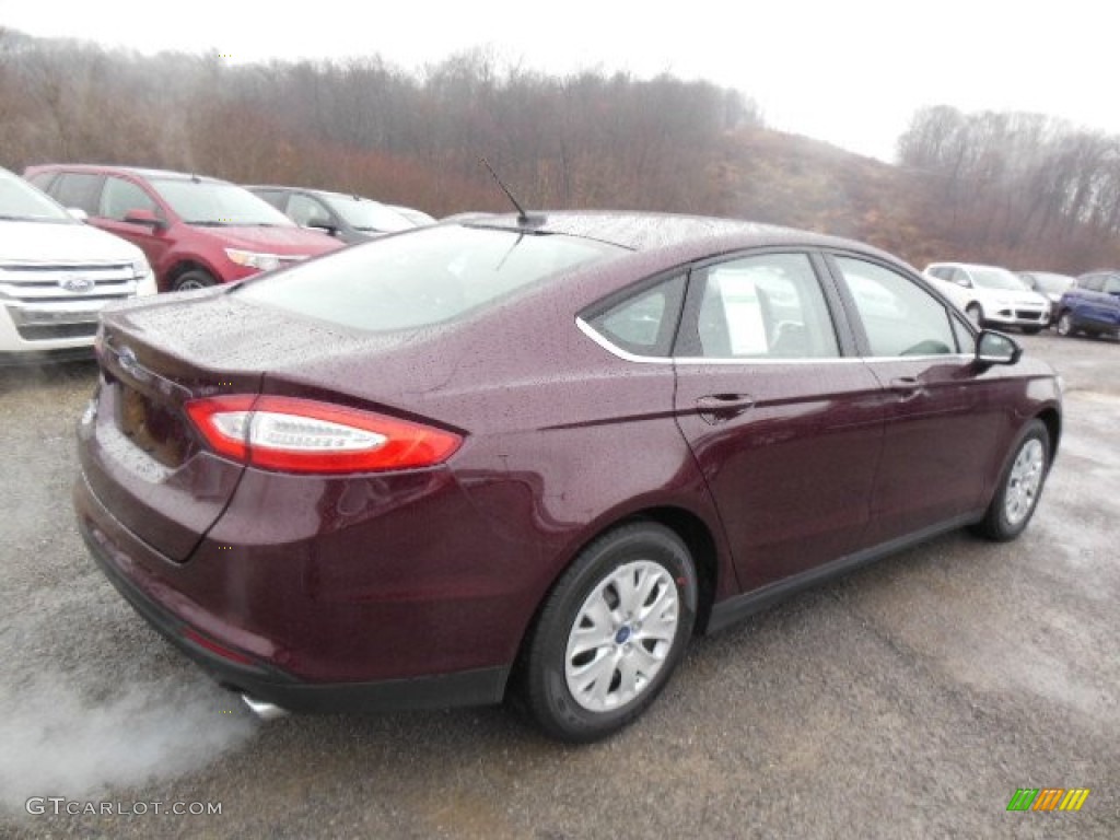 2013 Fusion S - Bordeaux Reserve Red Metallic / Earth Gray photo #8