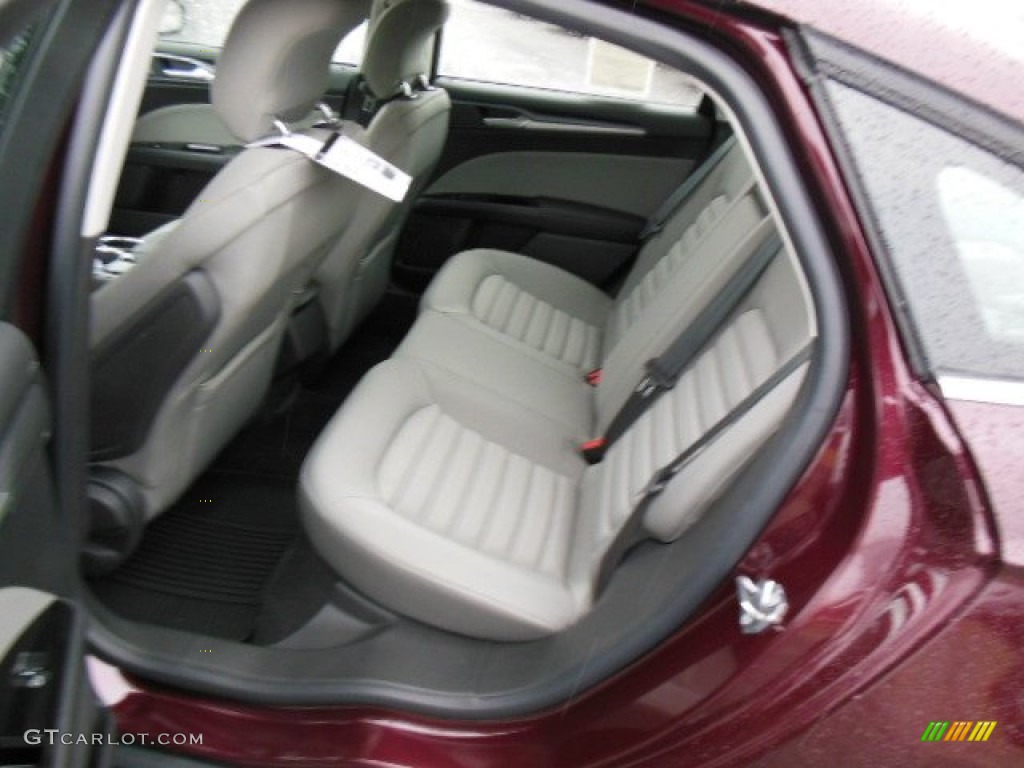 2013 Fusion S - Bordeaux Reserve Red Metallic / Earth Gray photo #13