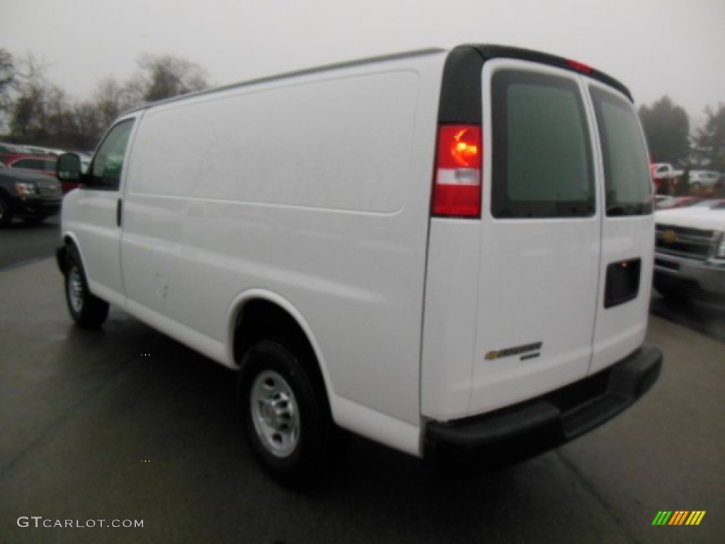 2013 Express 3500 Cargo Van - Summit White / Neutral photo #8