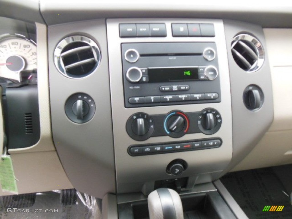 2013 Ford Expedition XLT 4x4 Controls Photo #74506830