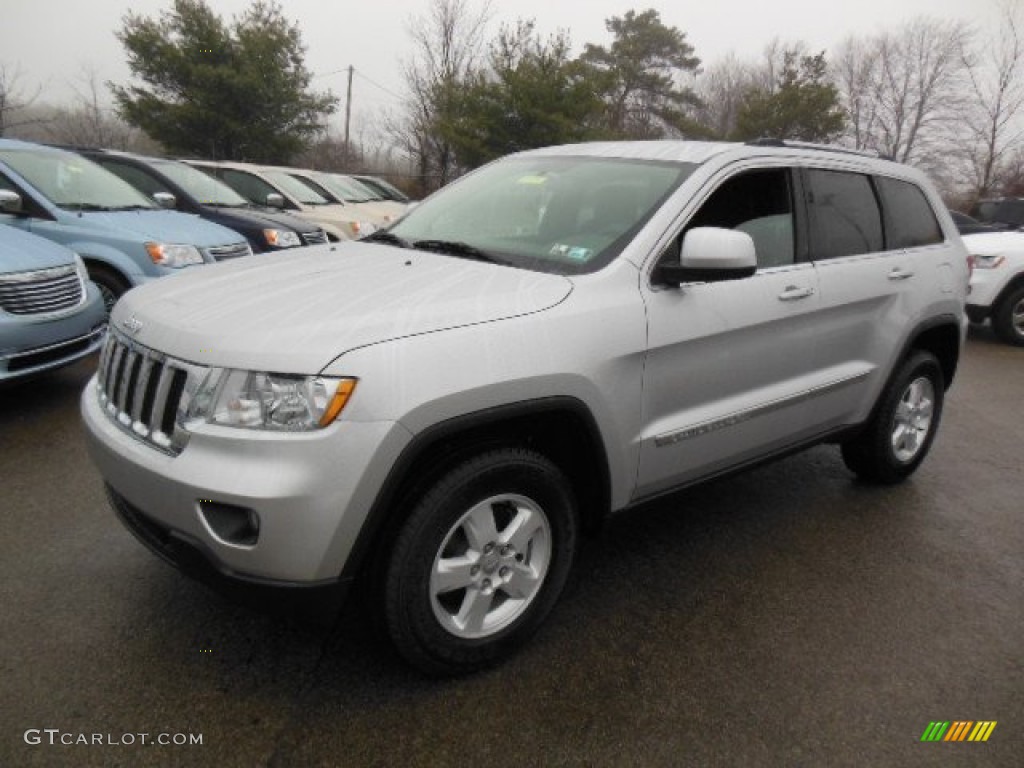 2013 Grand Cherokee Laredo 4x4 - Bright Silver Metallic / Black photo #2