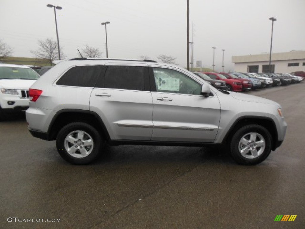 2013 Grand Cherokee Laredo 4x4 - Bright Silver Metallic / Black photo #5