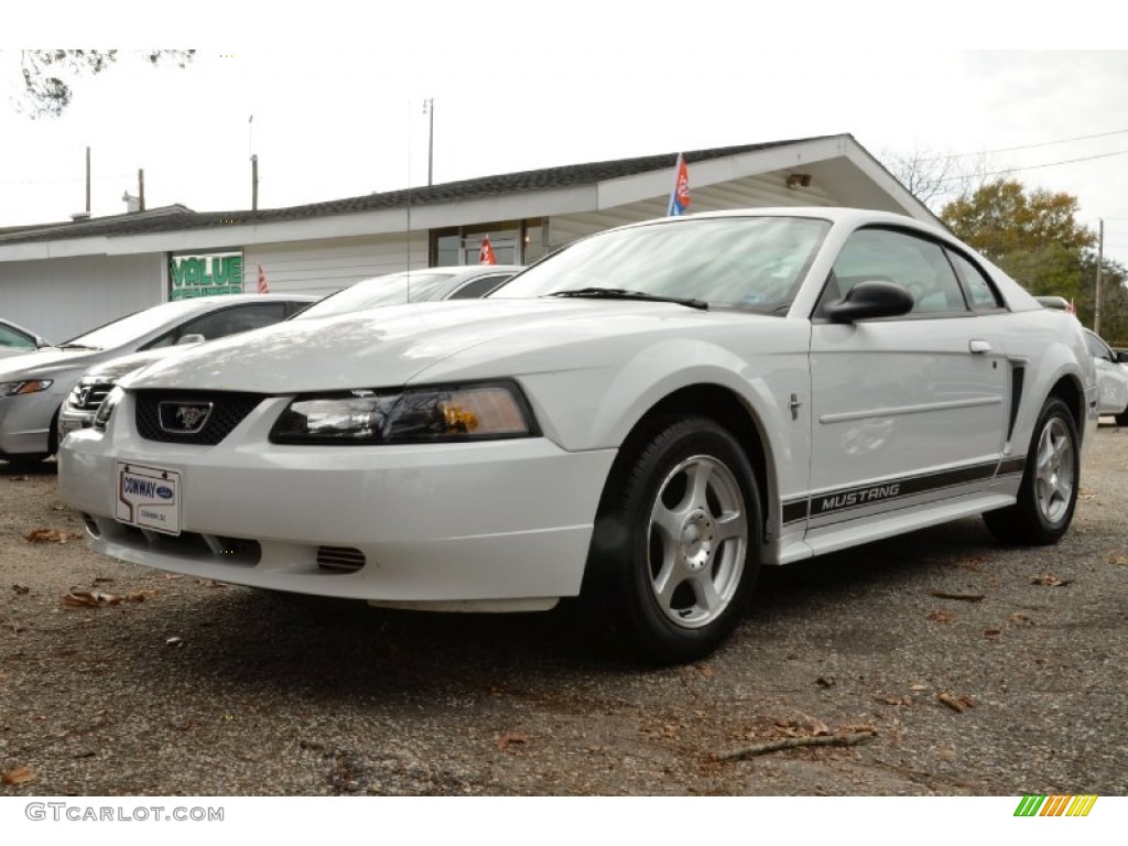 2003 Mustang V6 Coupe - Oxford White / Medium Graphite photo #1