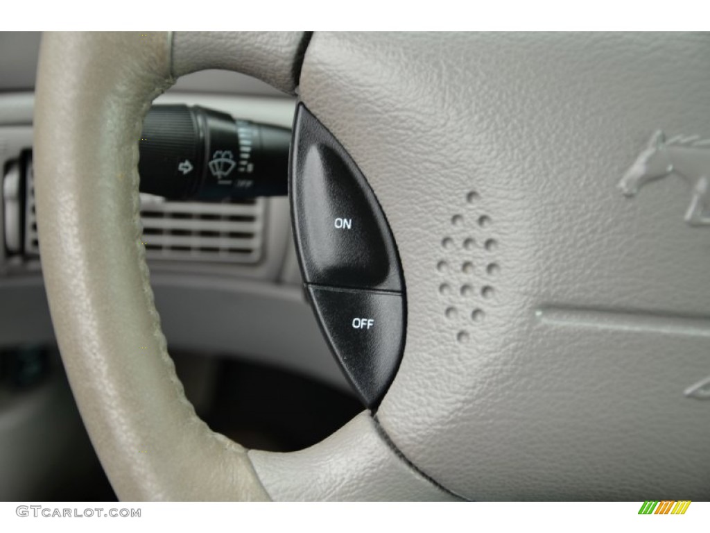 2003 Mustang V6 Coupe - Oxford White / Medium Graphite photo #12