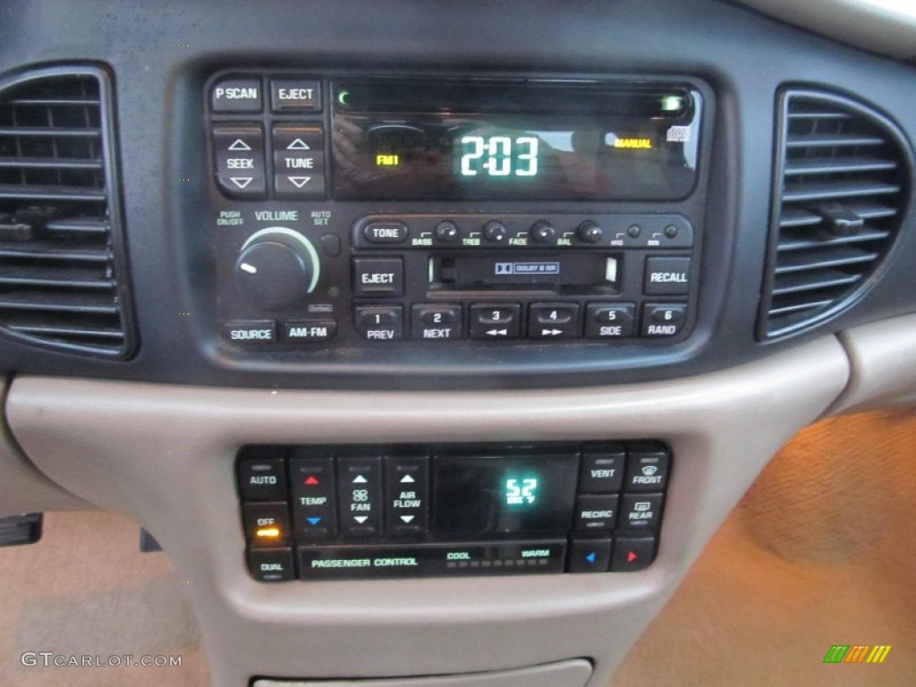 2003 Buick Regal LS Controls Photos