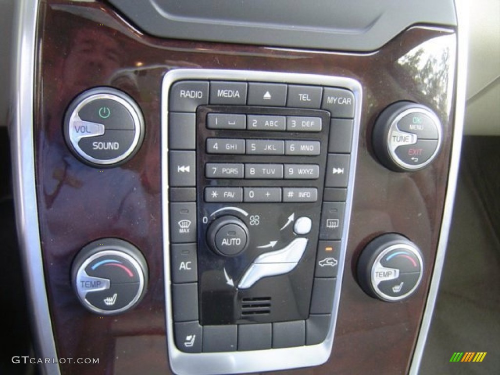 2012 Volvo S80 3.2 Controls Photo #74513841