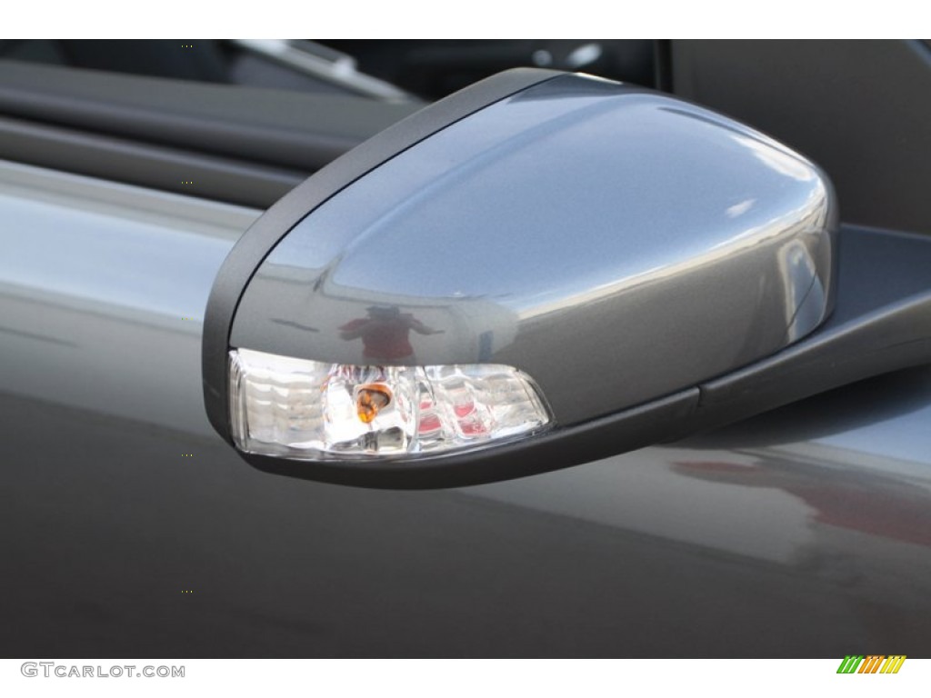 2013 C30 T5 - Titanium Grey Metallic / Off Black photo #29