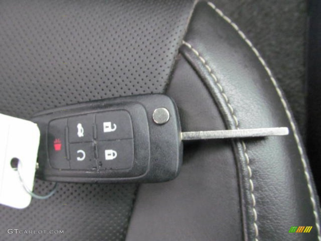 2012 Chevrolet Camaro LT/RS Convertible Keys Photos